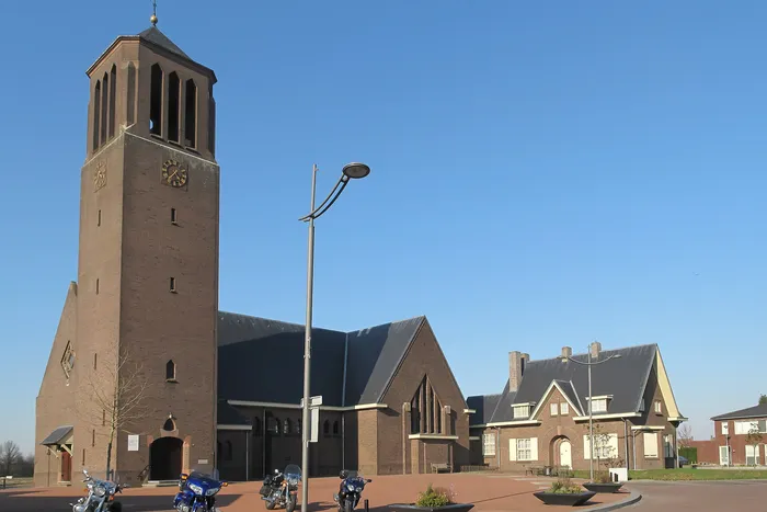 De Sint-Jozefkerk in Beringe, op een foto uit maart 2011