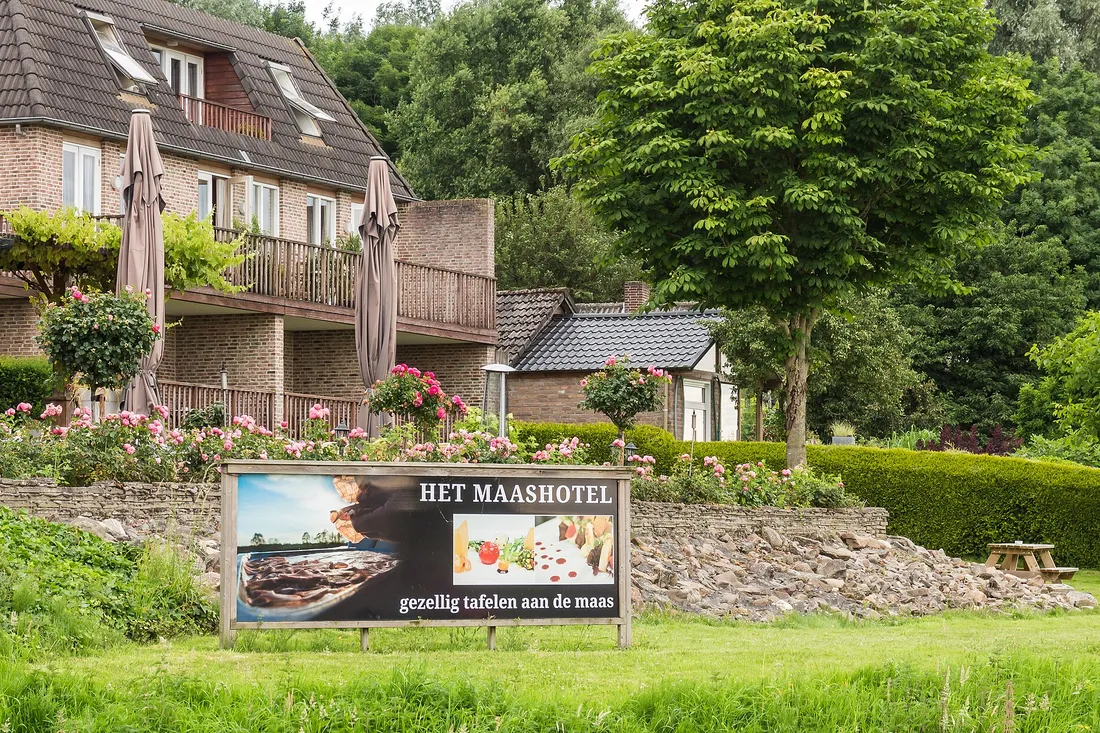 Het Maashotel in Broekhuizen, gemeente Horst aan de Maas