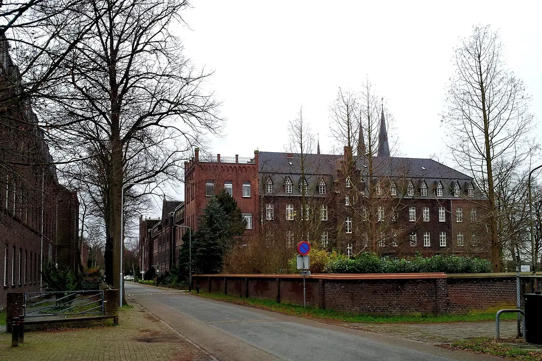 Het Missiehuis Sint-Michaël in Steyl, gezien vanaf de noordkant